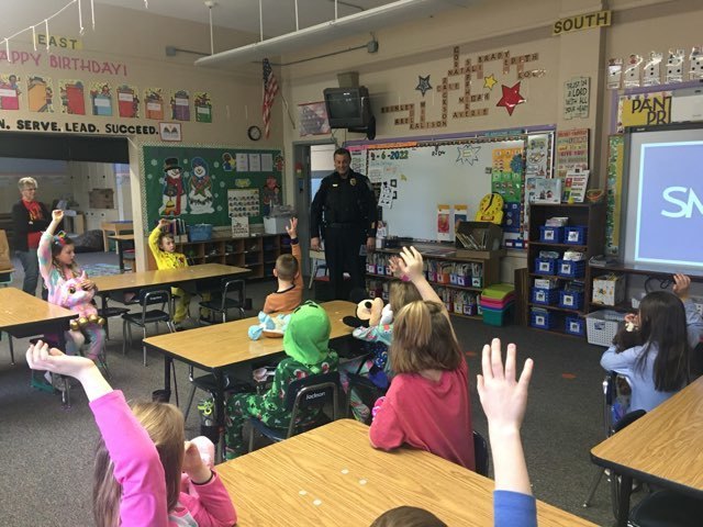 Chief Nosbisch answering questions from the 1st  graders.